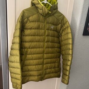 Arc'teryx Men's Moss Green Puffer Jacket